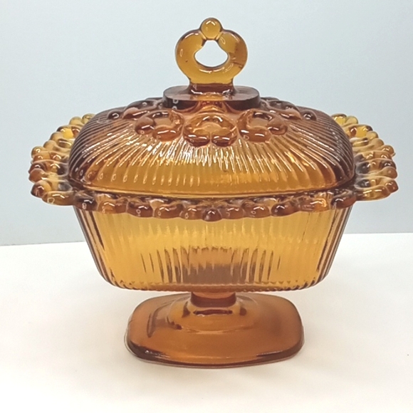 Vintage Indiana Glass amber glass, lidded pedestal candy bowl. No flaws - Picture 1 of 4